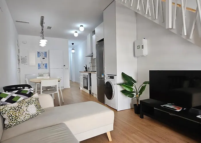 Empedrada - Apartamentos Down Town Malaga Centro