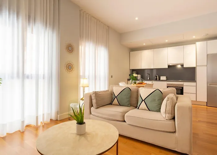 Souviron & Old Town By Ele Apartments