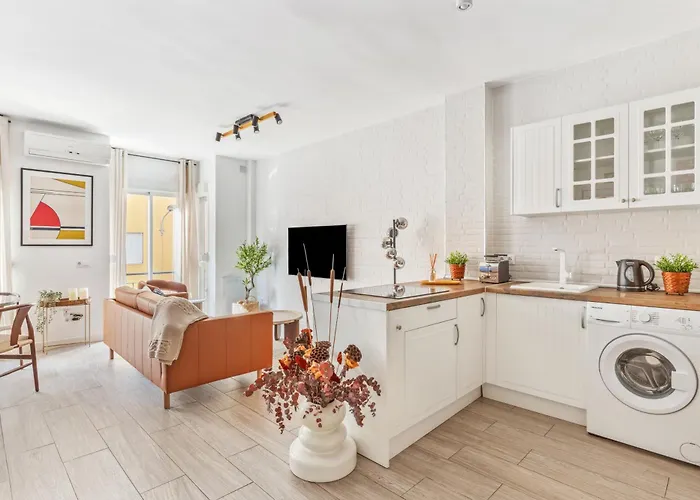 Epidemia & Quite Bedrooms By Ele Apartments