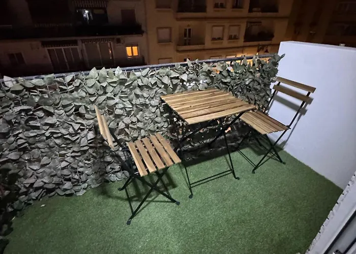 Apartamento De Habitaciones Privadas En El Centro De Malaga