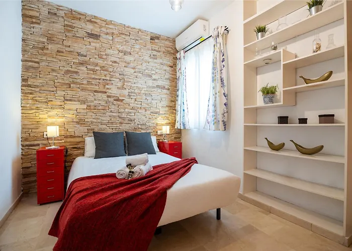 Charming Malaga Stay Walk To Top Sights