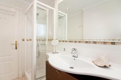 Center Flat Exclusive Apartment