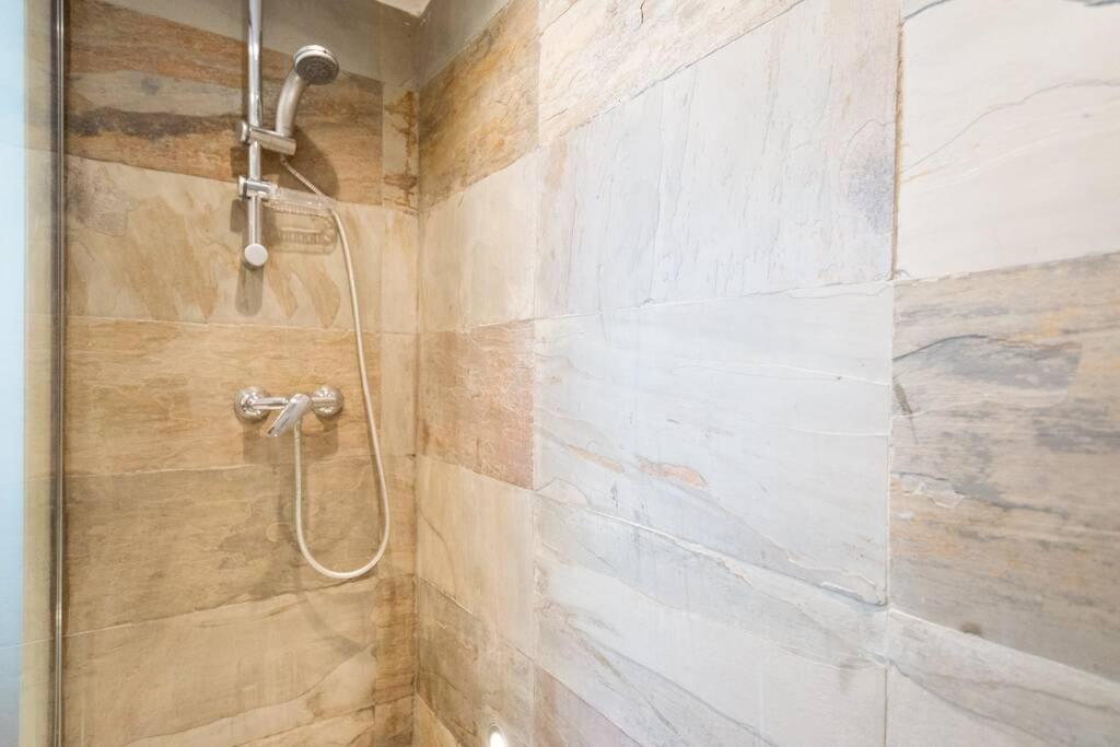 Tgh/ Atico Calle Victoria Apartment *