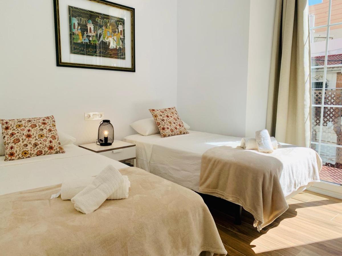 Homely Luxury Atarazanas Apartment