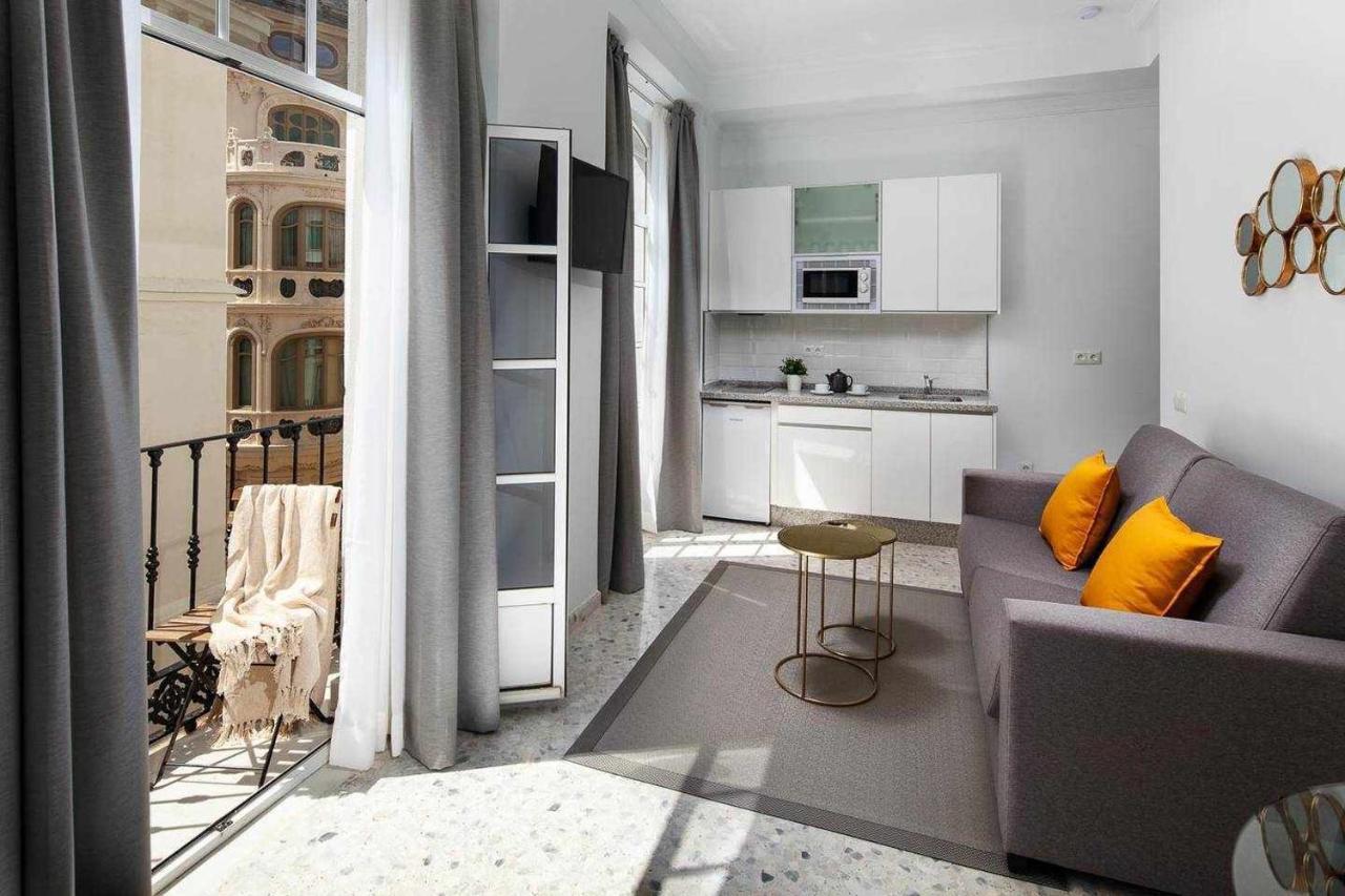 Apartment Wanderlust 3