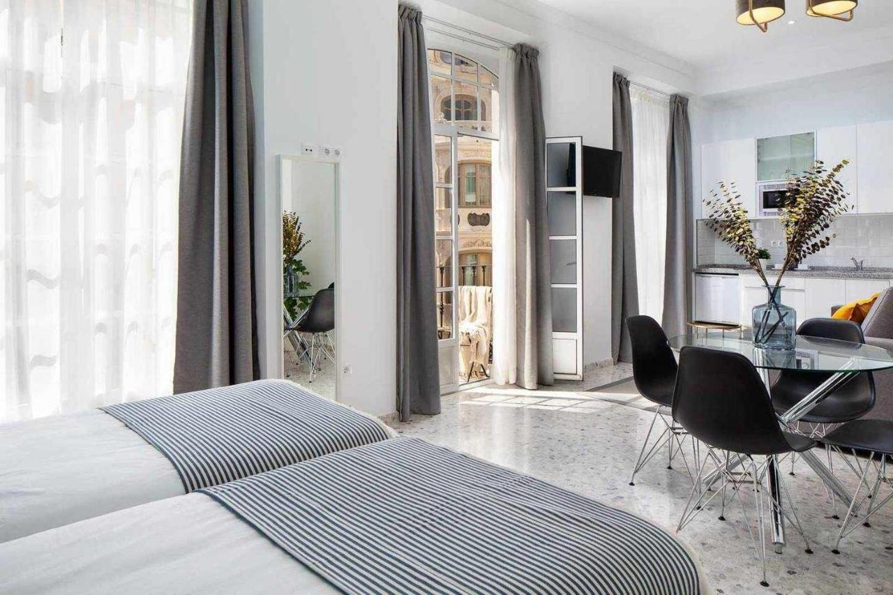 Apartment Wanderlust 3
