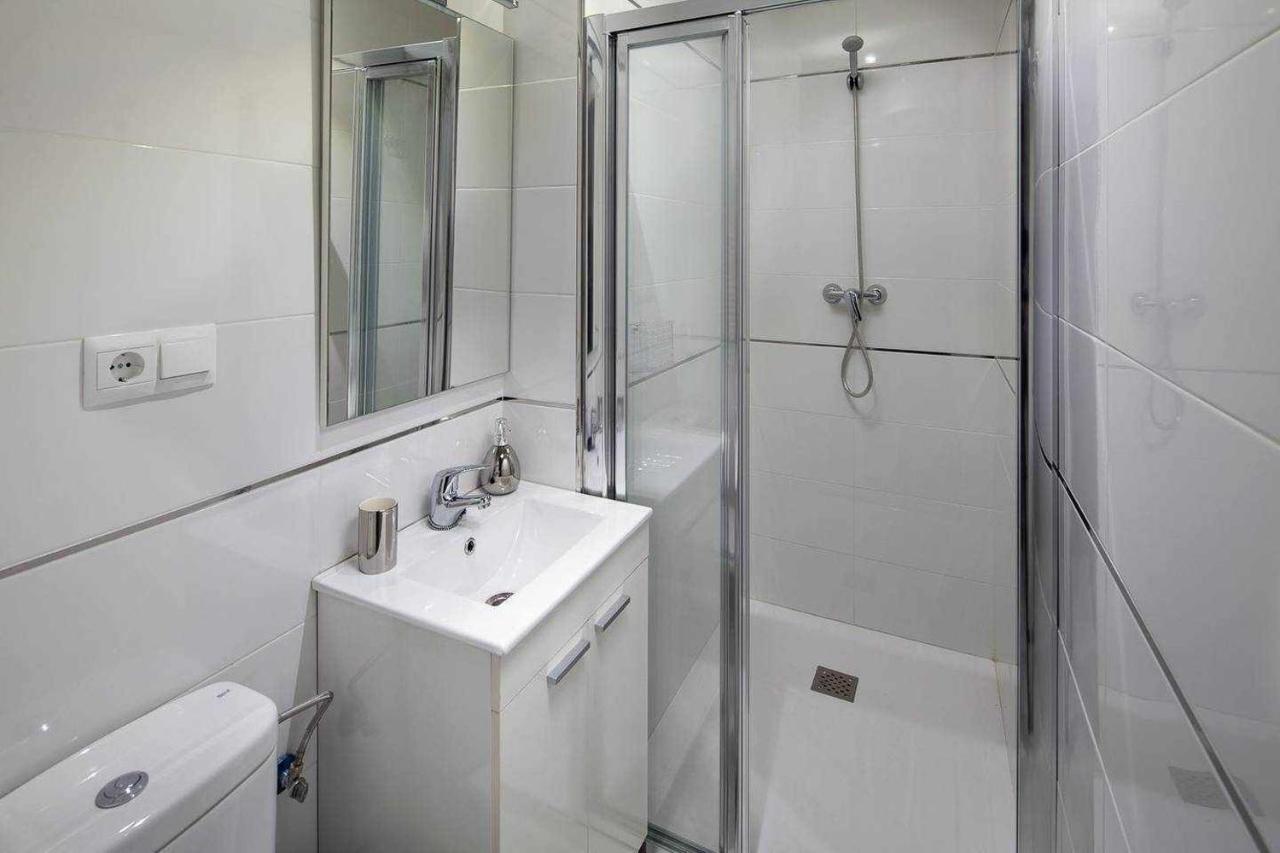 Apartment Wanderlust 3 *
