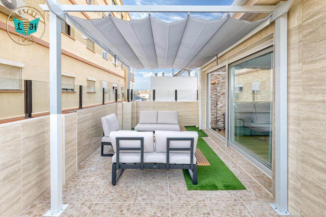Luxury With Terrace Apartment *