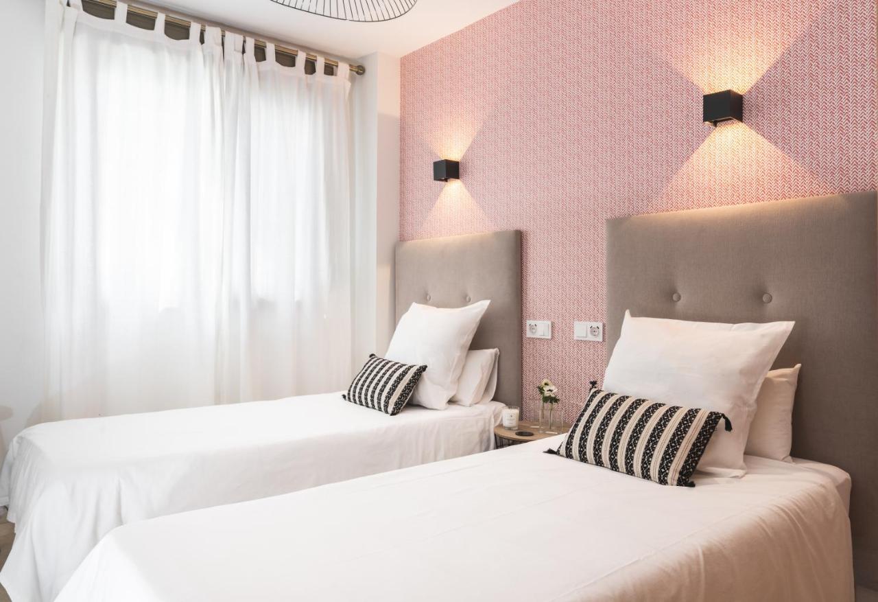 Pacificio Beachfront Apartment Malaga