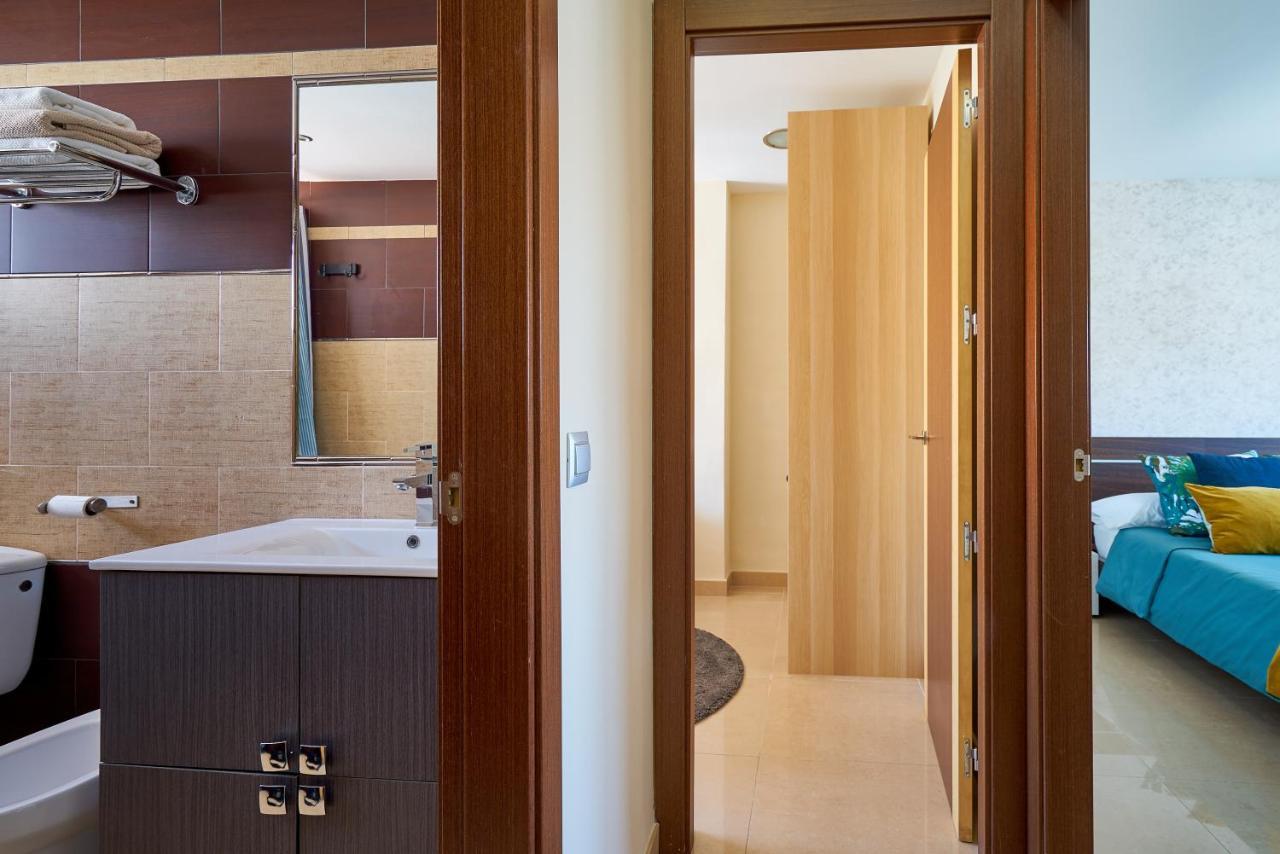 Apartment La Macarena Airport