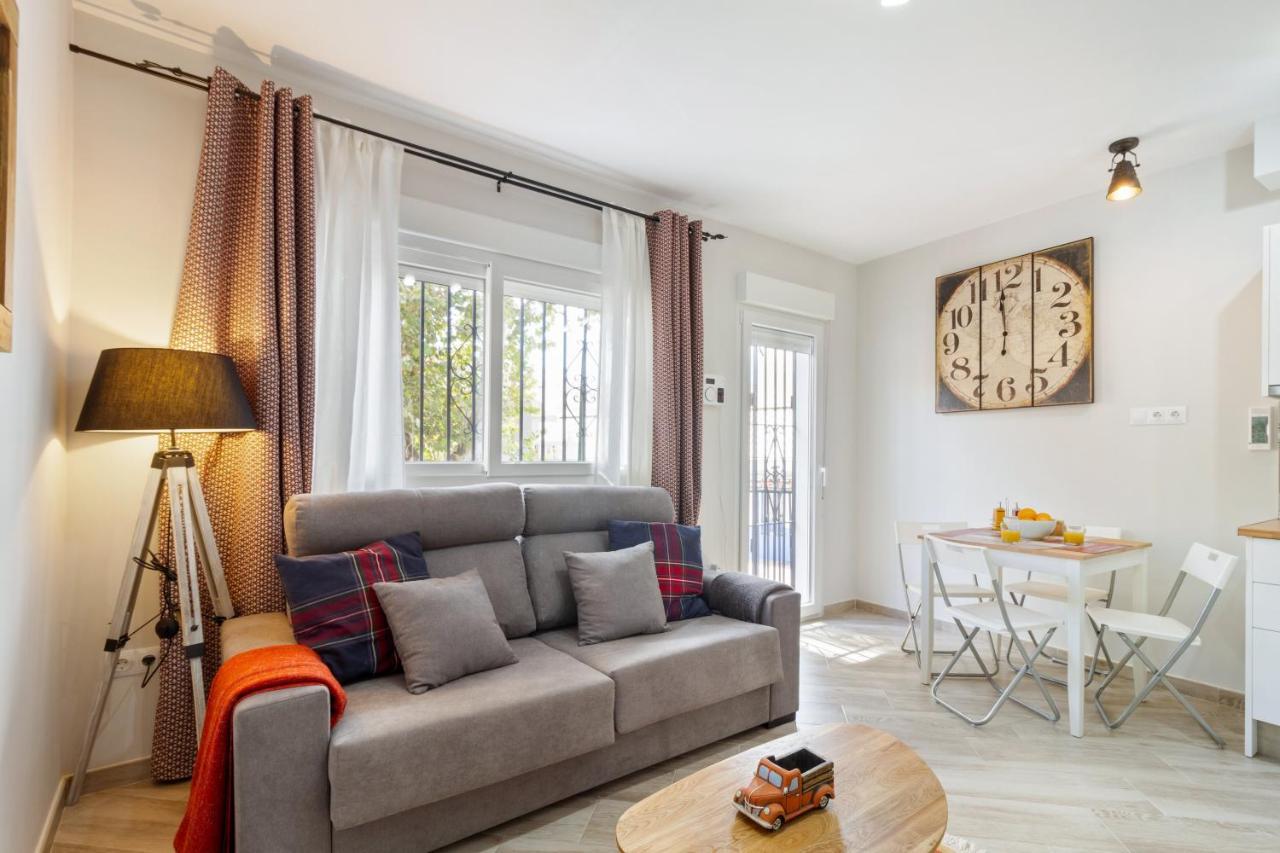 Barcelo 21, Parking On Request, Atico With Terrace & With Patio, Center, Breakfast Included, Quite Neighborhood, Bc Apartamento Málaga