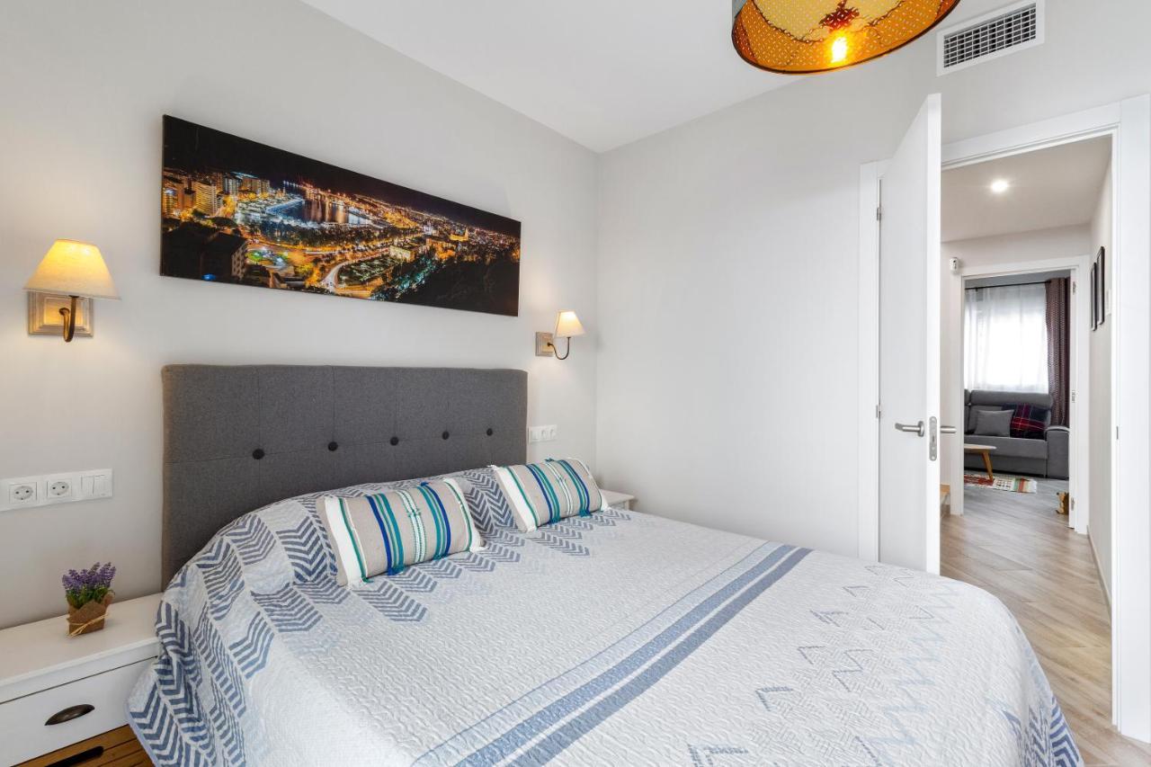 Barcelo 21, Parking On Request, Atico With Terrace & With Patio, Center, Breakfast Included, Quite Neighborhood, Bc * Málaga
