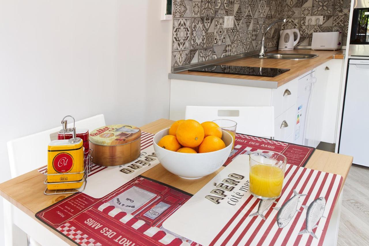 Barcelo 21, Parking On Request, Atico With Terrace & With Patio, Center, Breakfast Included, Quite Neighborhood, Bc Apartamento Málaga