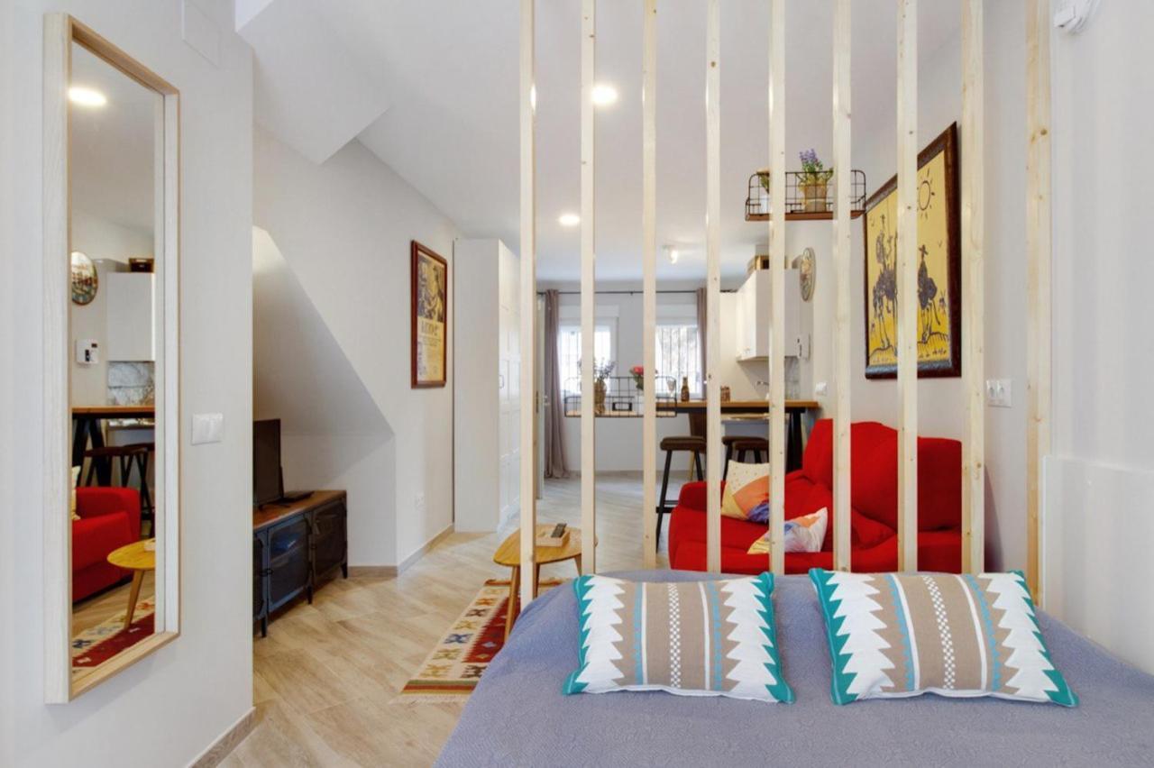 Barcelo 21, Parking On Request, Atico With Terrace & With Patio, Center, Breakfast Included, Quite Neighborhood, Bc * Málaga
