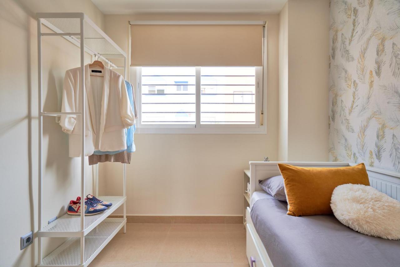 La Macarena Airport Apartment *
