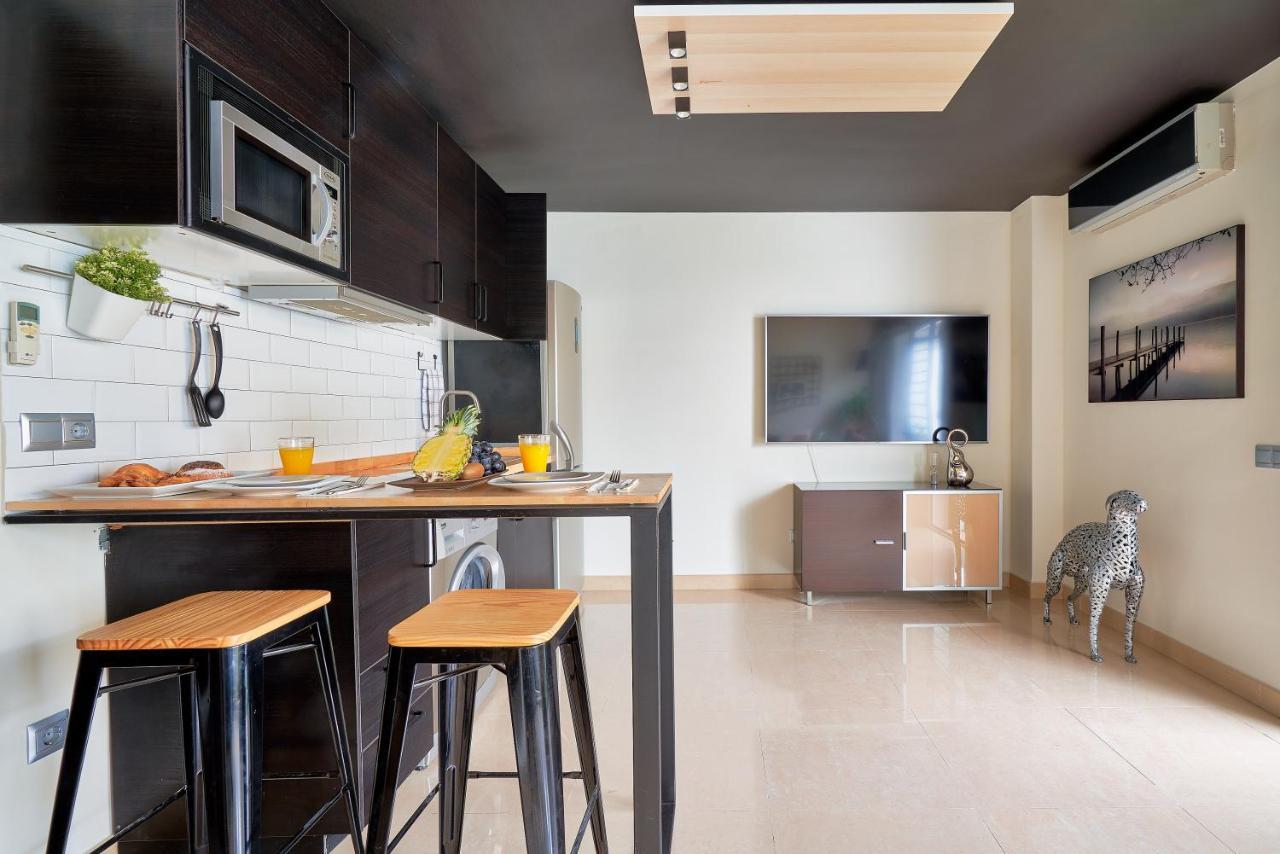 La Macarena Airport Apartment *