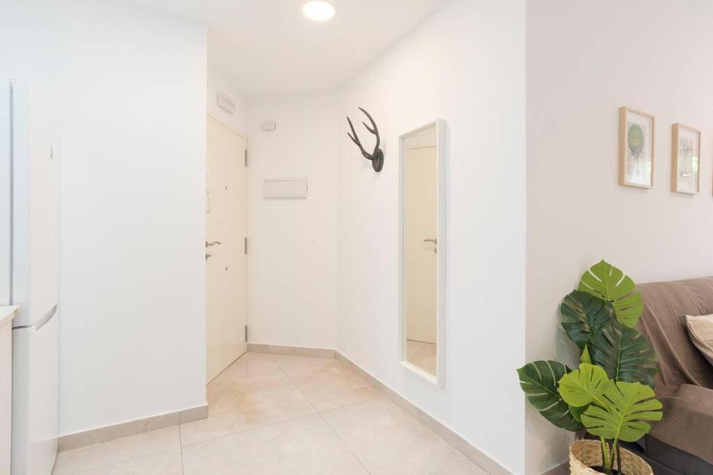 Tgh/ Victoria Center 1b Apartment *