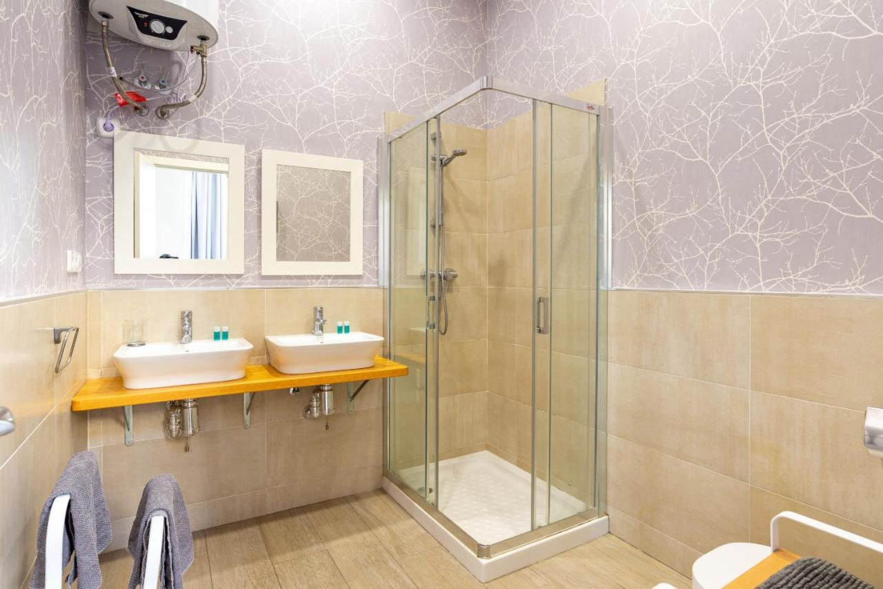 Apartment Urbe10 Angel 1 Bedroom 3c Málaga