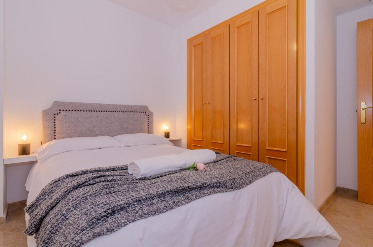 Apartamento Wintowinrentals Teatinos, Metro, Free Parking & Pool. Málaga