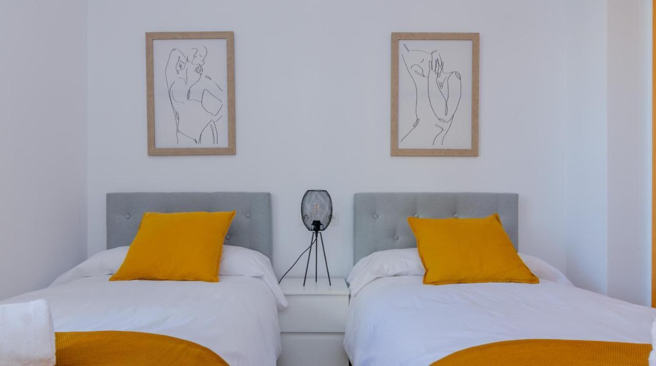 Wintowinrentals Teatinos, Metro, Free Parking & Pool. *