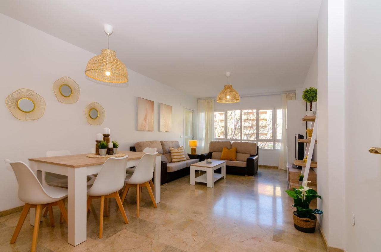 Apartamento Wintowinrentals Teatinos, Metro, Free Parking & Pool.