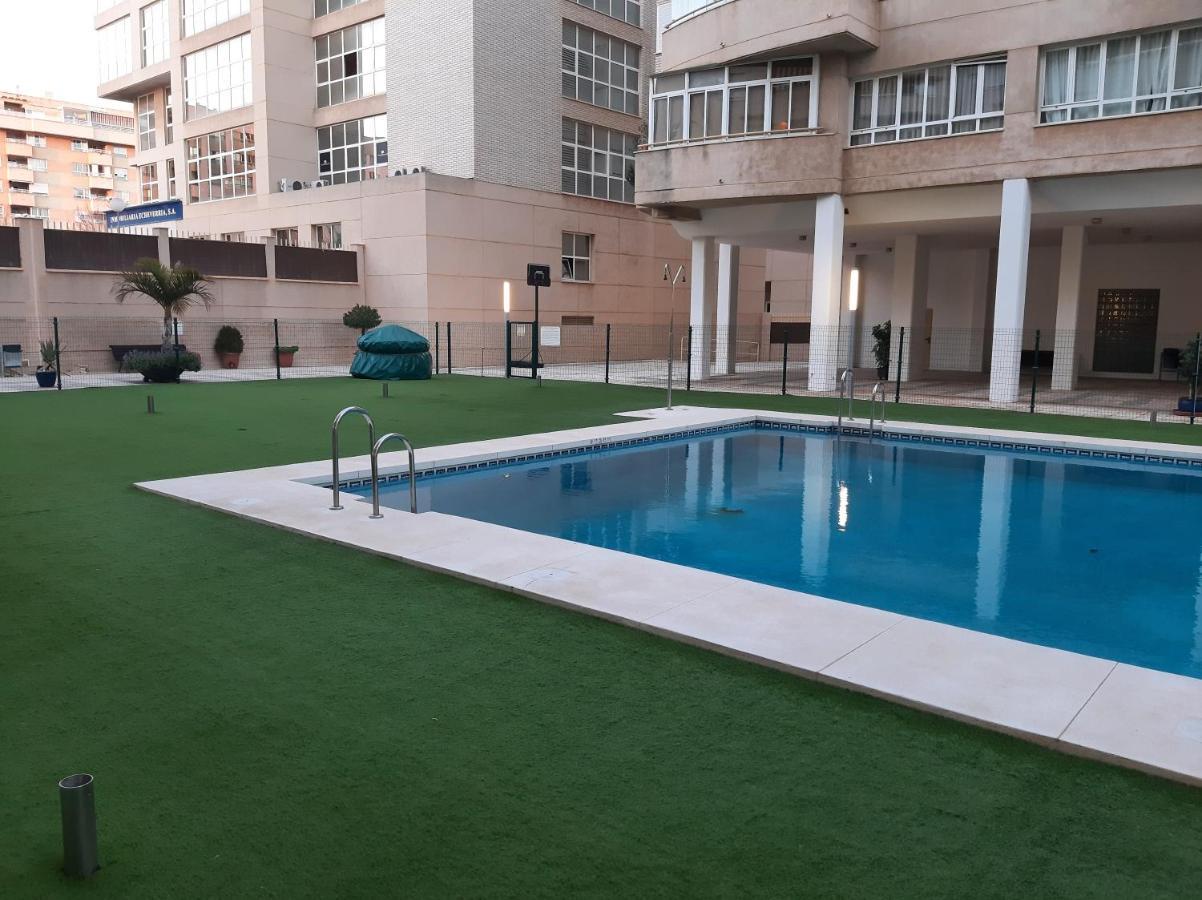 Apartamento Wintowinrentals Teatinos, Metro, Free Parking & Pool. Málaga