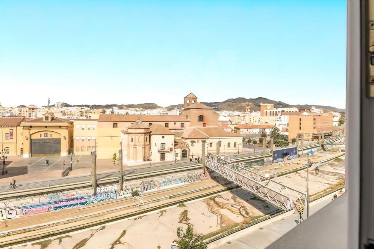 Lovely With River Views And Parking Apartment