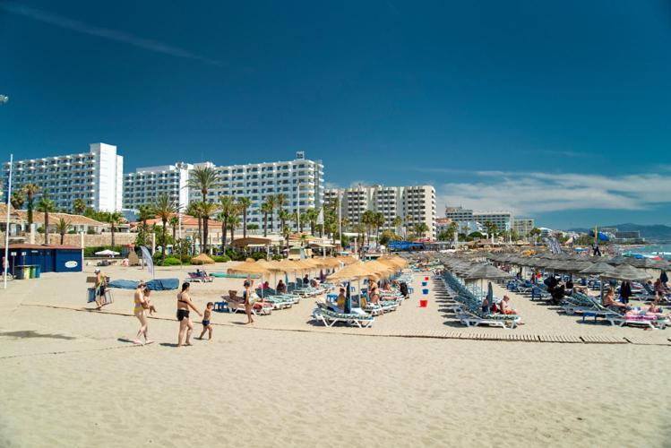 Benalmar Playa, Benalmadena Costa, 2 Bedroom Apartment, Fantastic Location Apartment *