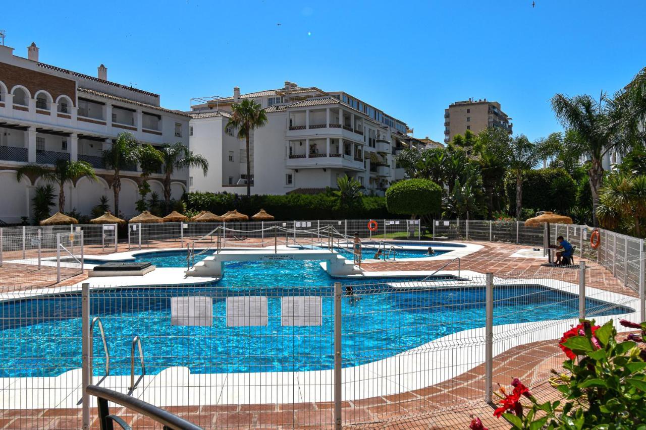 Benalmar Playa, Benalmadena Costa, 2 Bedroom Apartment, Fantastic Location Apartment *
