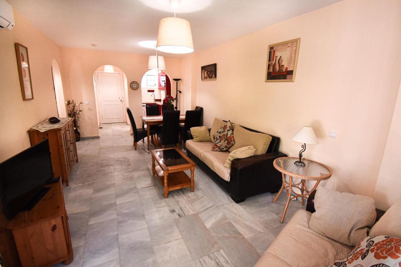 Benalmar Playa, Benalmadena Costa, 2 Bedroom Apartment, Fantastic Location Apartment *