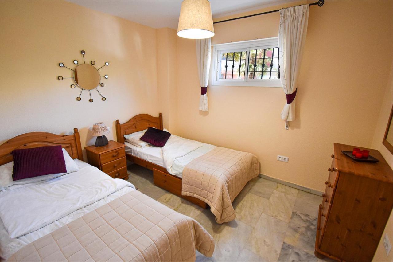 Benalmar Playa, Benalmadena Costa, 2 Bedroom Apartment, Fantastic Location Apartment Málaga