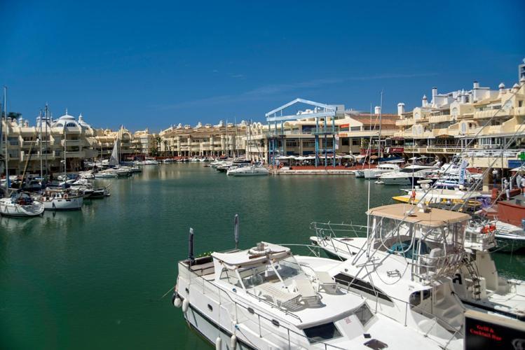 Benalmar Playa, Benalmadena Costa, 2 Bedroom Apartment, Fantastic Location Apartment Málaga