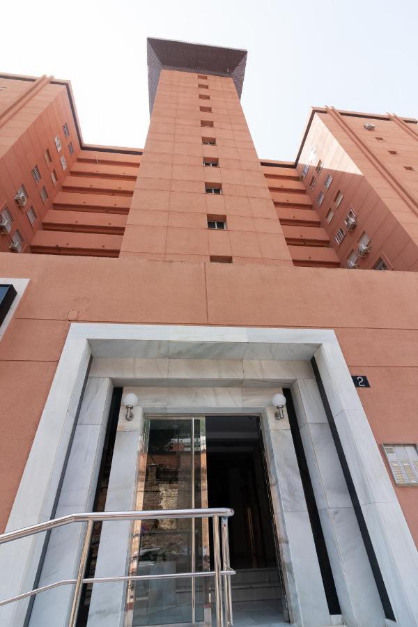Center Flat & Terrace *