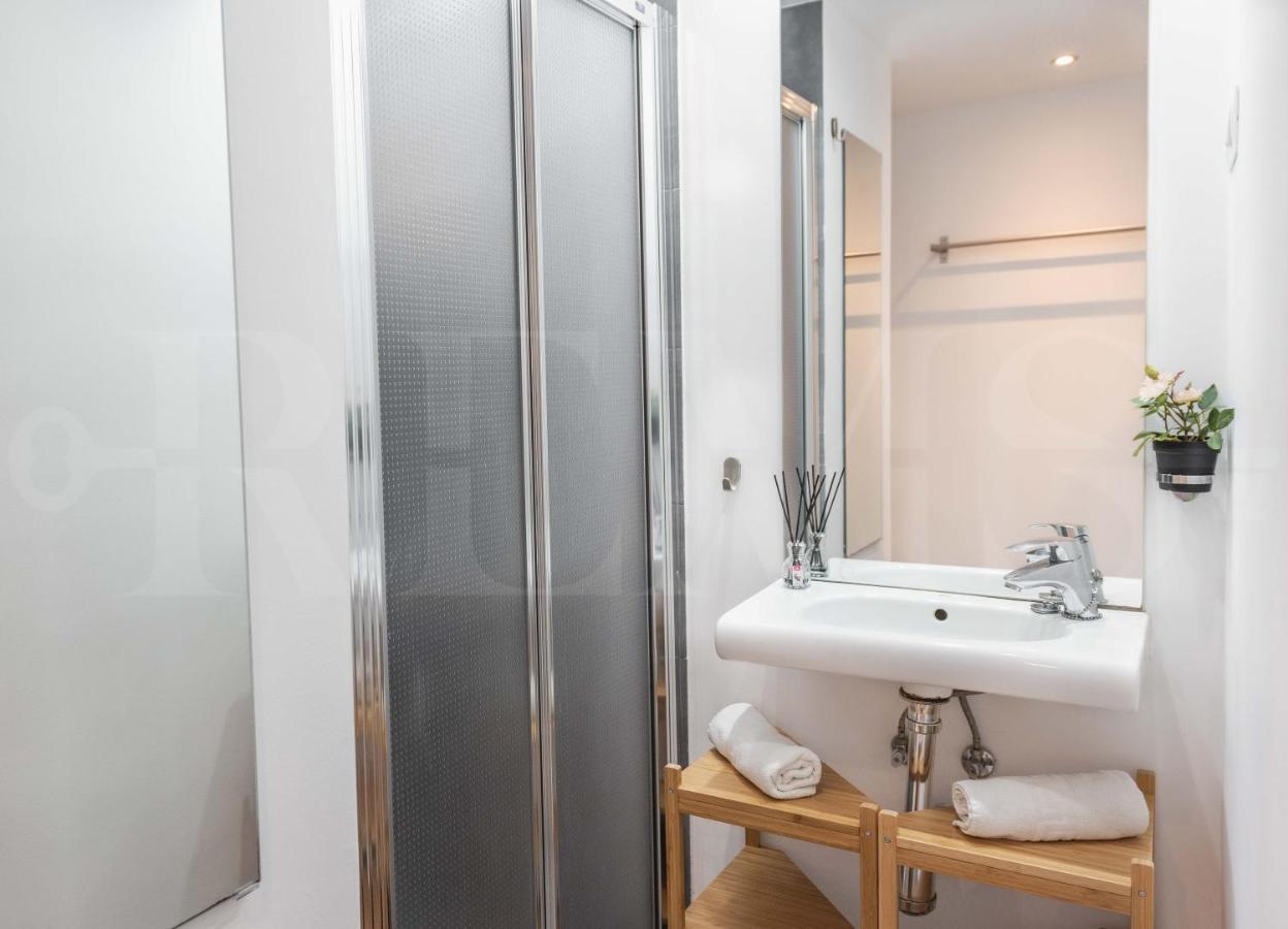 Apartment Cosy Flat With Private Balcony - Historic Center By Rems Malaga