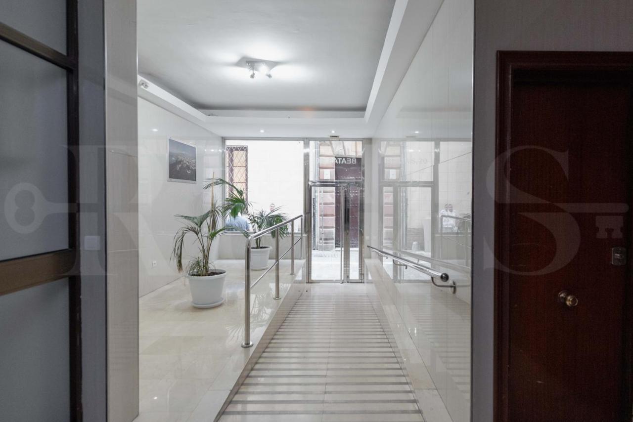 Cosy Flat With Private Balcony - Historic Center By Rems