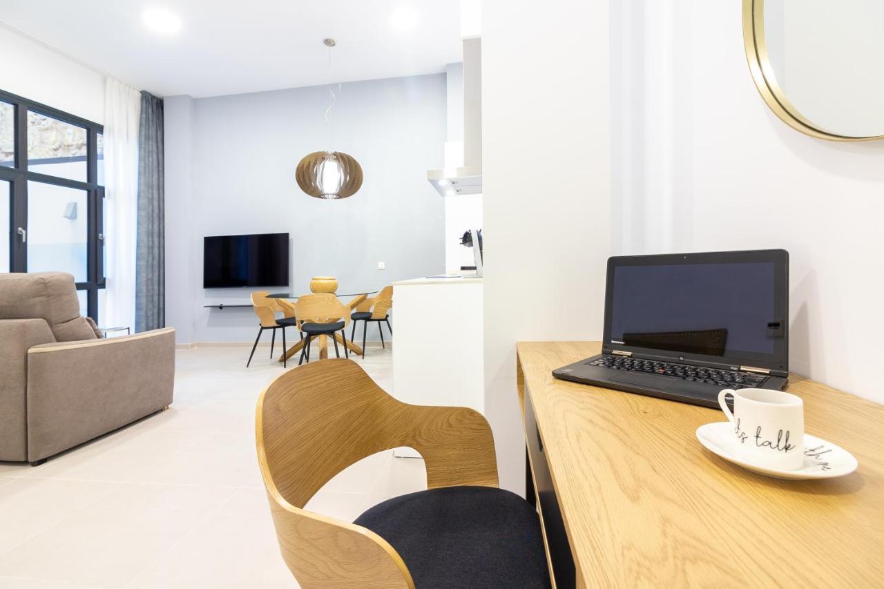 Apartment Center Flat Mariblanca 12 Sun & Terrace Boutique