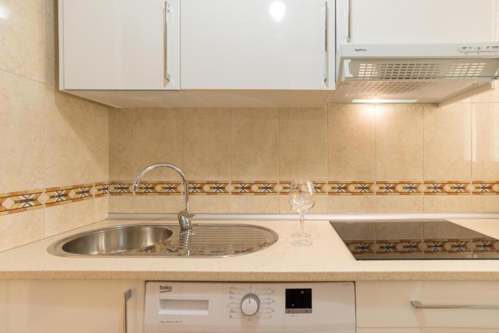 Plaza Merced Patio-parking Gratis Jinetes3 Apartment Malaga