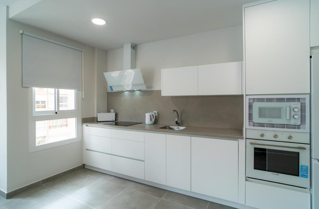 Aac - Con Luz Propia, Amplio Y Nuevo! Apartamento