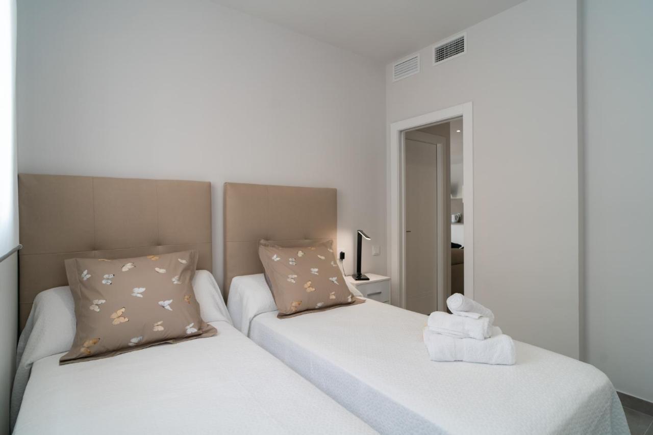 Apartamento Aac - Con Luz Propia, Amplio Y Nuevo!