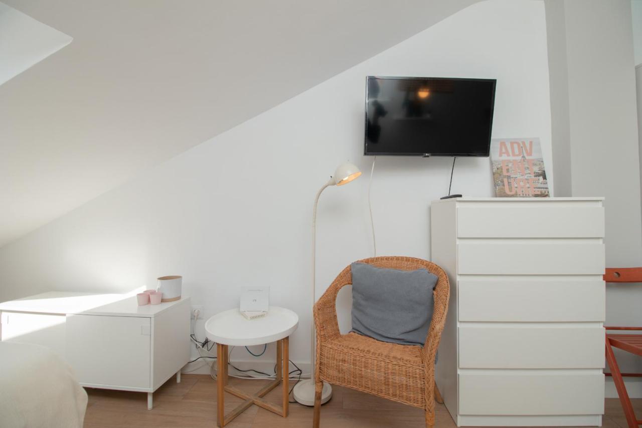 C96 - Brilliant Penthouse Studio Apartment