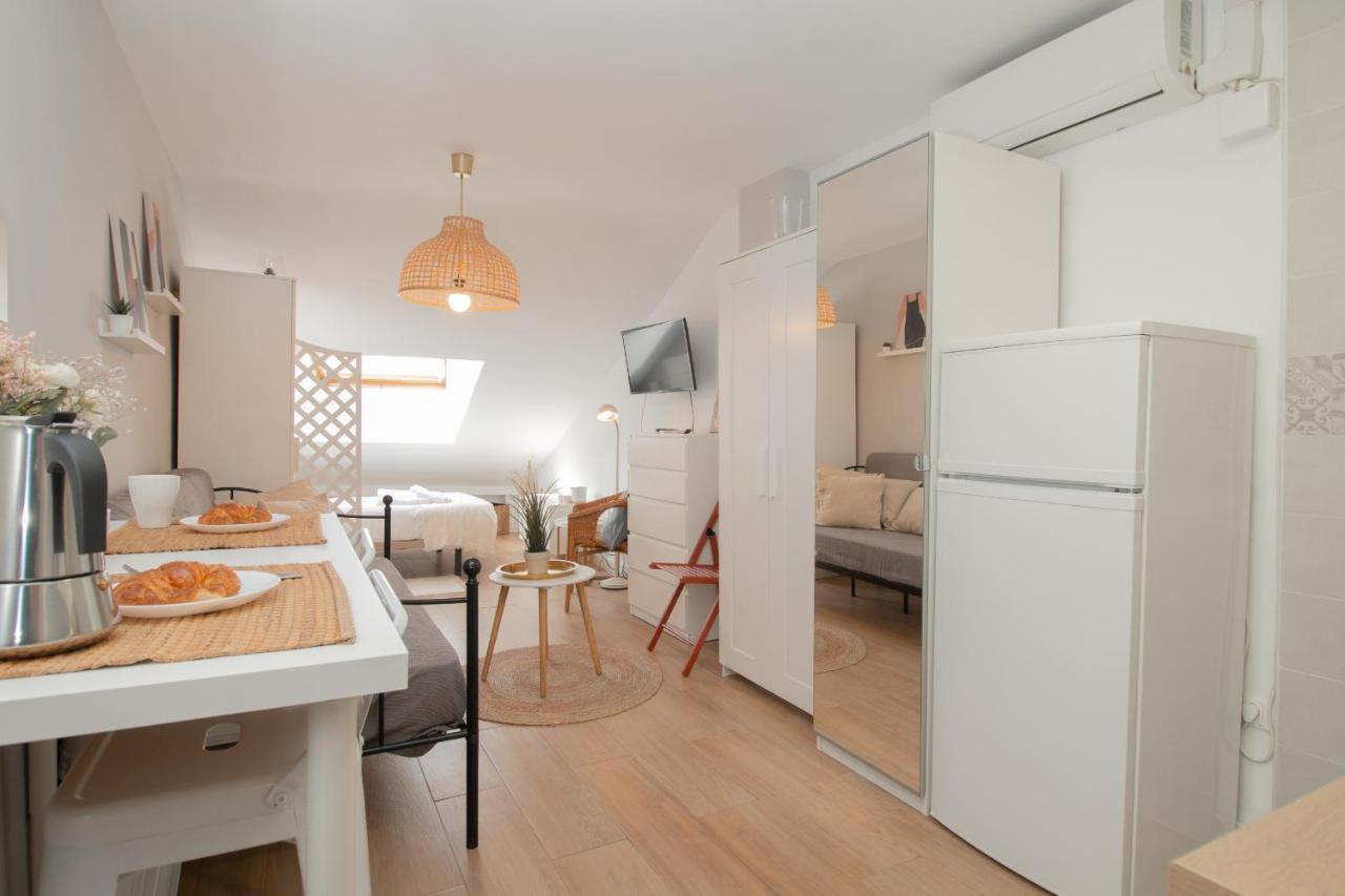 C96 - Brilliant Penthouse Studio Apartment