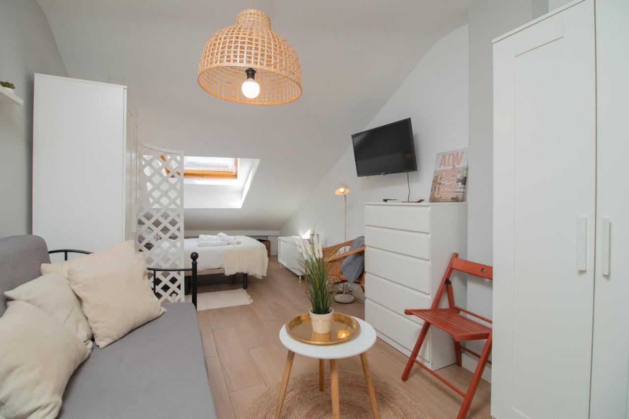 C96 - Brilliant Penthouse Studio Apartment *
