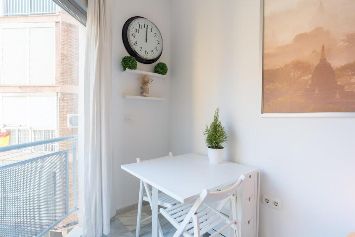 C17 - Friendly Studio Close To Town 3 Apartment Malaga