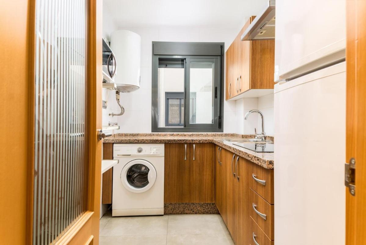 Apartment C54 - Homey 2 Bedroom In Town *