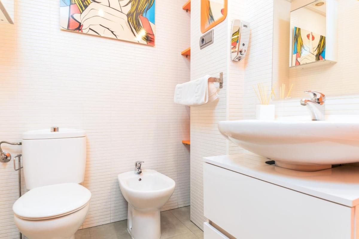 Apartment C54 - Homey 2 Bedroom In Town Malaga