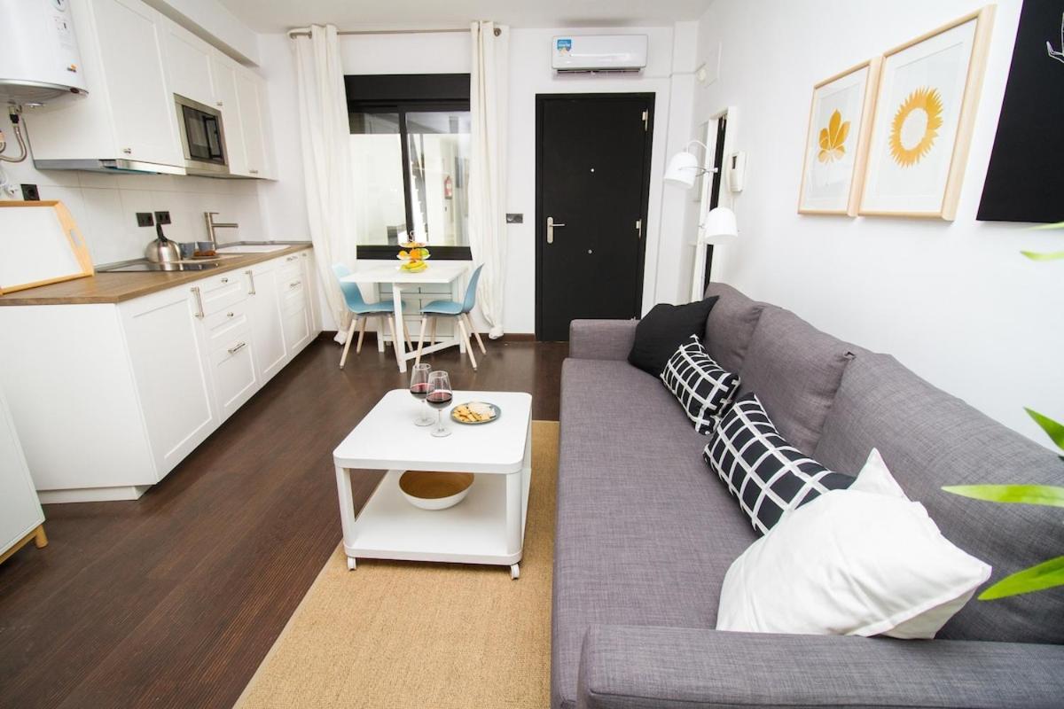 C77 - Romantic Studio In The Center With Terrace Málaga