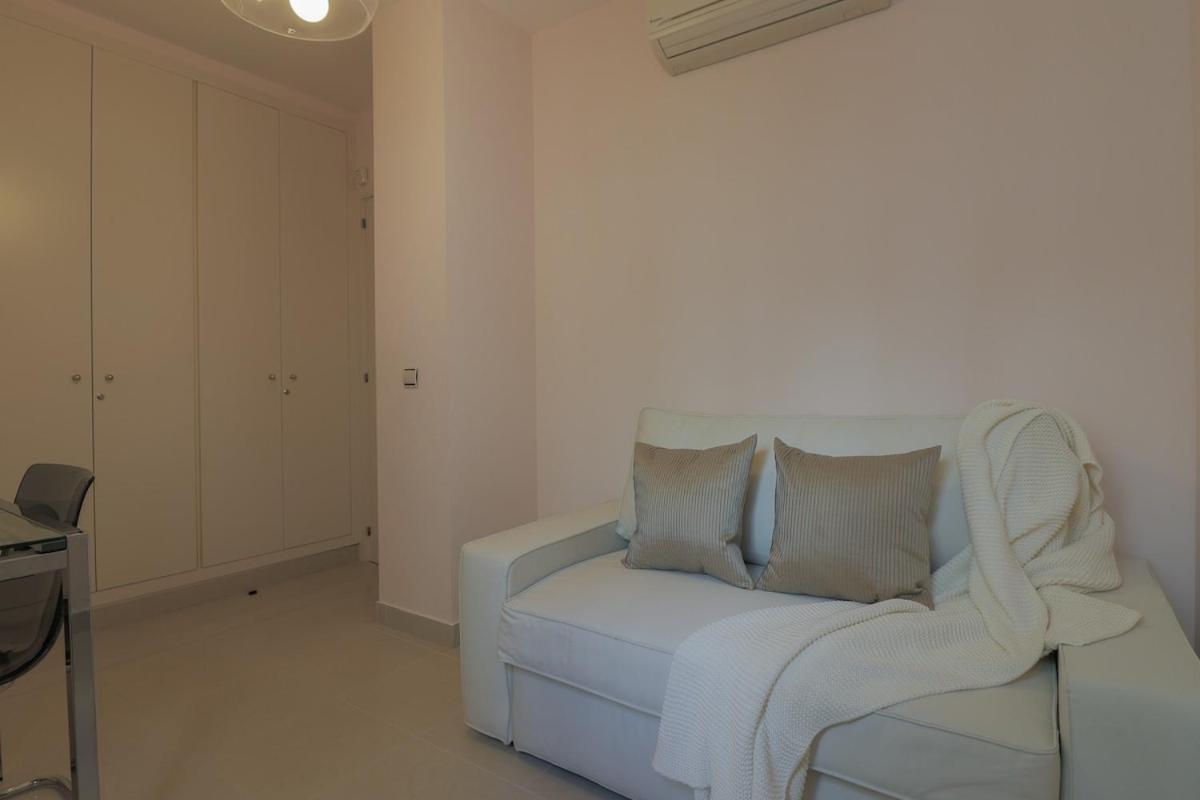 Apartment C68 - Seafront Central *