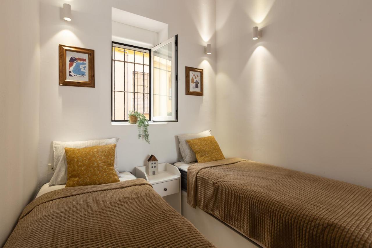 Appartement Precioso Con Patio Y Dos En El Barrio De Picasso *