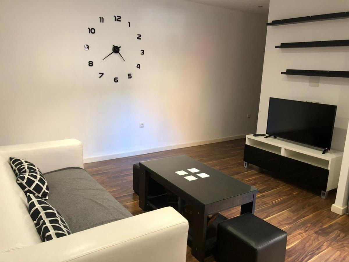 Precioso Piso Con Patio A 200m De La Playa Apartamento
