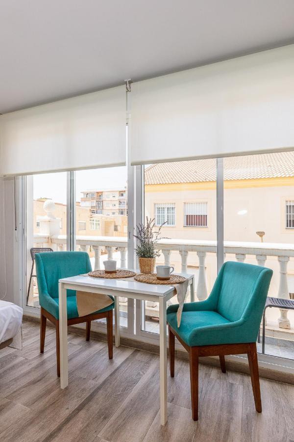Lola * Malaga